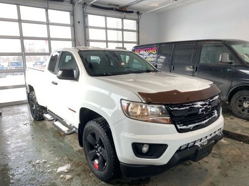 Used 2018 Chevrolet Colorado LT w/ Redline Special Edition image 4