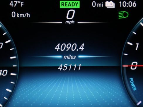 Used 2020 Mercedes-Benz GLC 350e 4MATIC w/ Premium Package image 20