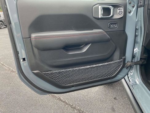 New 2025 Jeep Gladiator Rubicon w/ Convenience Group image 9