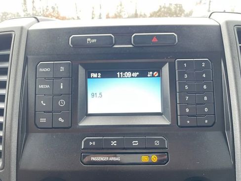 Used 2022 Ford F250 XL w/ Power Equipment Group image 19