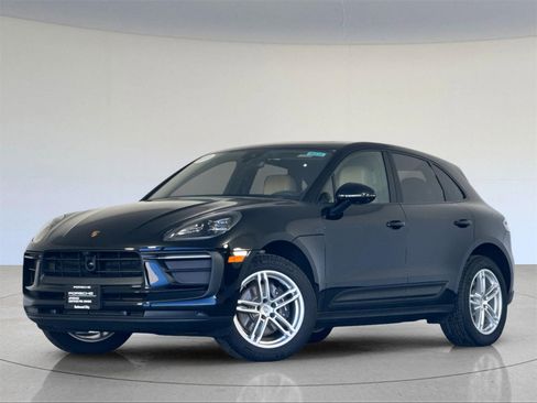 Used 2025 Porsche Macan image 1