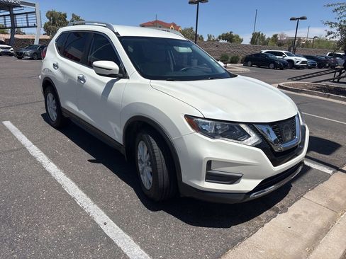 Used 2017 Nissan Rogue SV FWD image 5