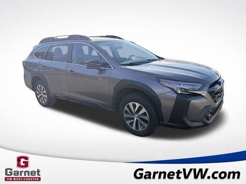 Used 2024 Subaru Outback Premium image 7