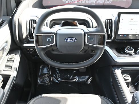 New 2027 Ford Expedition Platinum w/ Stealth Appearance Package AWD/4WD image 22