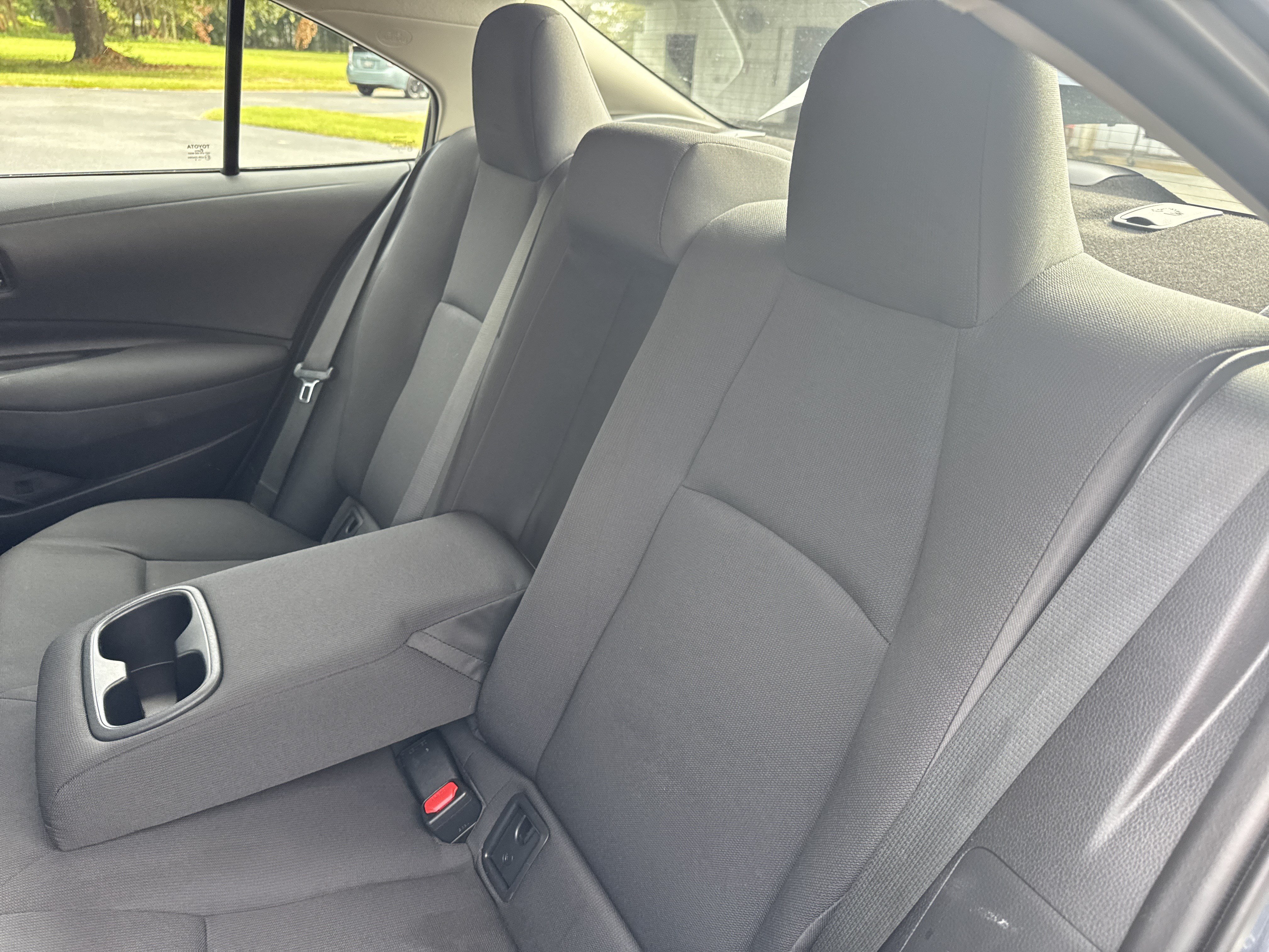 Used 2025 Toyota Corolla LE FWD image 24