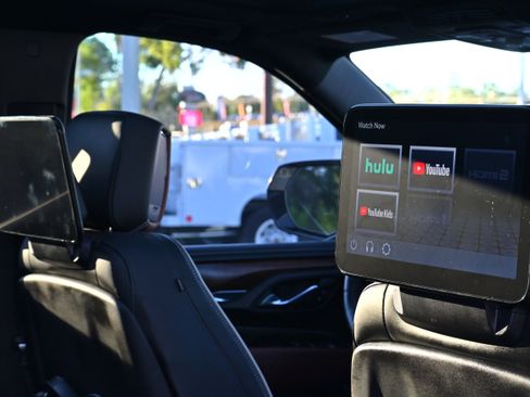 Used 2023 GMC Yukon XL Denali Ultimate image 15