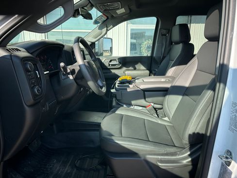 Used 2024 Chevrolet Silverado 3500 W/T w/ WT Convenience Package image 17