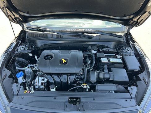 Used 2023 Kia Forte LXS w/ LXS Technology Package FWD image 29