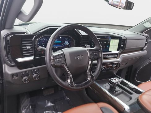 Used 2023 Chevrolet Silverado 1500 RST w/ Z71 Off-Road Package image 16