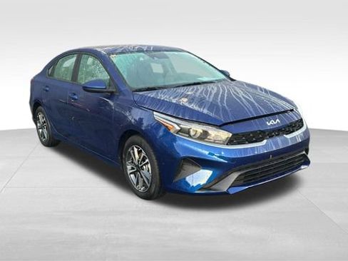 Used 2024 Kia Forte LXS image 29