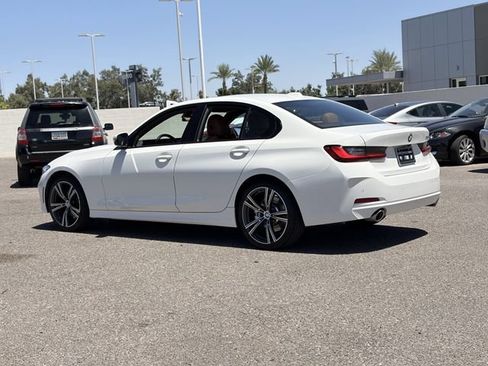 Used 2023 BMW 330i Sedan w/ Driving Assistance Package RWD image 9