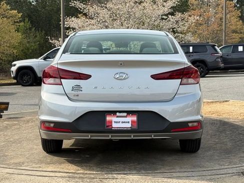 Used 2020 Hyundai Elantra SE w/ Cargo Package (C1) FWD image 6