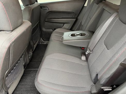 Used 2017 Chevrolet Equinox LT image 16