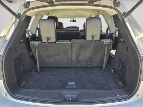 Used 2020 Nissan Pathfinder SL AWD/4WD image 25