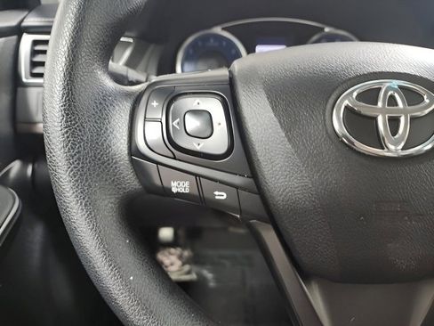 Used 2016 Toyota Camry LE image 26