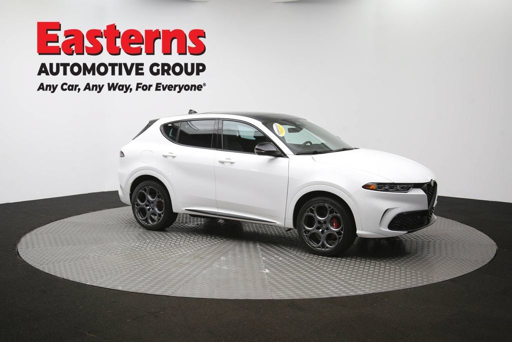 Used 2025 Alfa Romeo Tonale Tributo Italiano AWD/4WD image 50