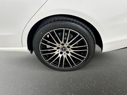 Certified 2026 Mercedes-Benz C 300 4MATIC Sedan image 41