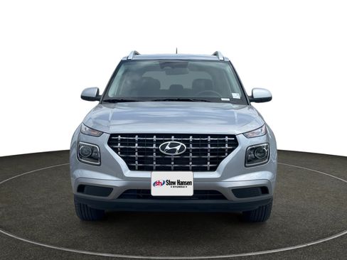 New 2025 Hyundai Venue SEL image 9
