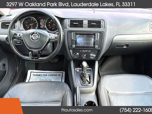 Used 2017 Volkswagen Jetta SE FWD image 28