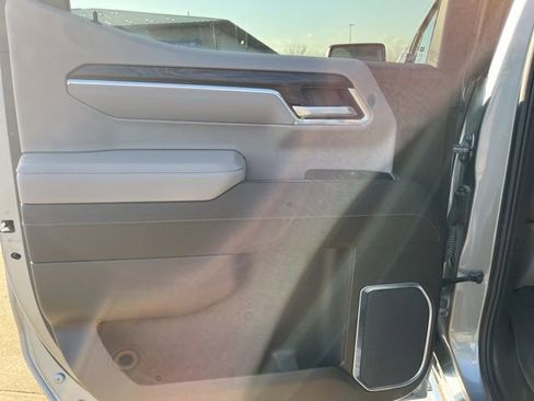 Used 2025 GMC Sierra 1500 SLT w/ SLT Premium Plus Package image 21