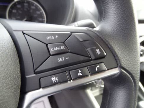 Used 2025 Nissan Sentra SV FWD image 12