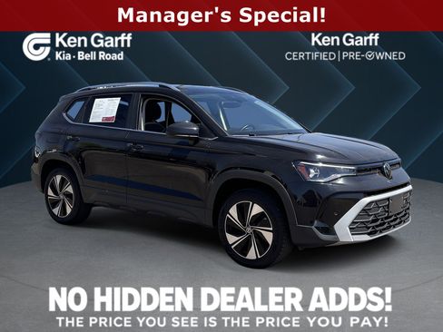 Used 2025 Volkswagen Taos SE AWD/4WD image 1
