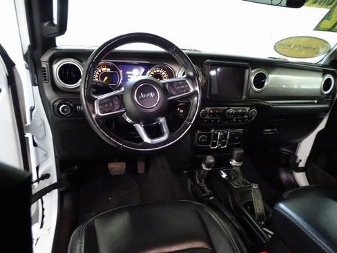 Certified 2022 Jeep Wrangler Unlimited Sahara w/ Cold Weather Group image 5