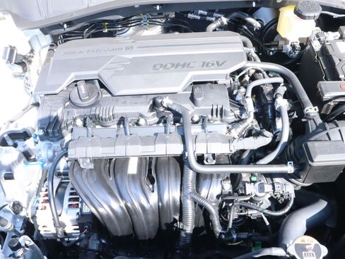 New 2026 Hyundai Kona SE image 6