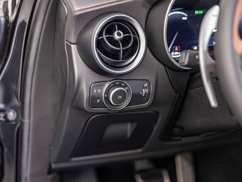 New 2025 Alfa Romeo Stelvio Sprint image 22