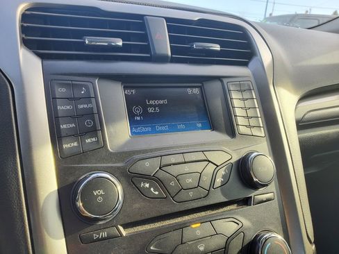 Certified 2017 Ford Fusion SE image 23