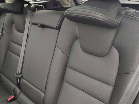 Certified 2025 Volvo V60 B5 Cross Country Plus image 26