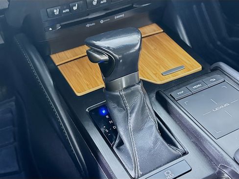 Used 2019 Lexus ES 350 w/ Accessory Package 2 FWD image 19