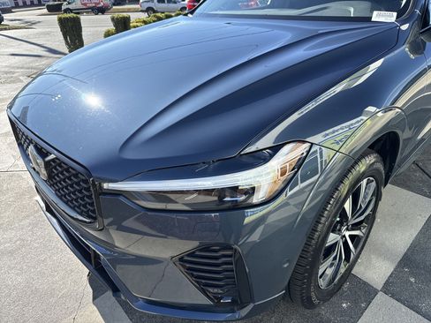 Used 2025 Volvo XC60 B5 Plus image 6