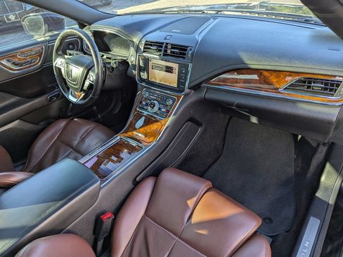 Used 2017 Lincoln Continental Reserve AWD/4WD image 30