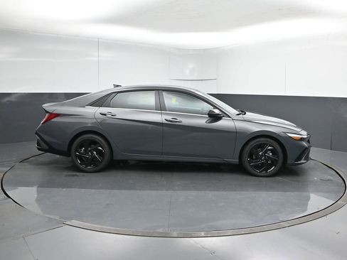 New 2026 Hyundai Elantra SEL Sport Premium FWD image 6