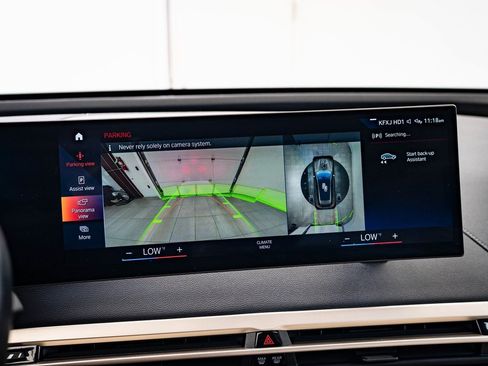 Used 2023 BMW iX M60 image 30