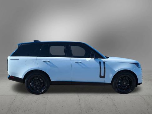 Used 2025 Land Rover Range Rover SE image 7
