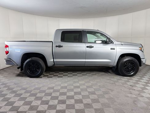 Used 2016 Toyota Tundra SR5 w/ TRD Off Road Package AWD/4WD image 8