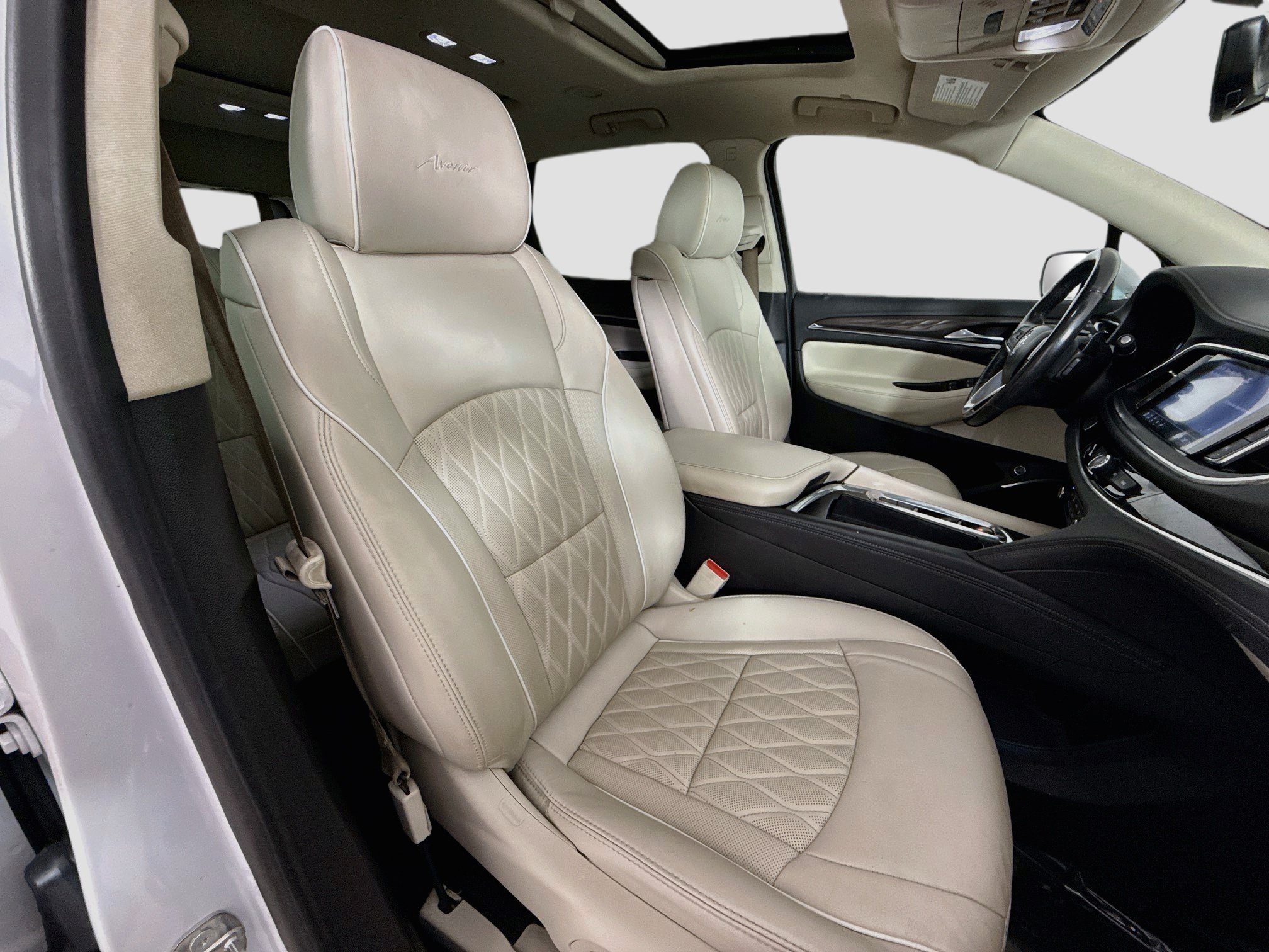 Used 2023 Buick Enclave Avenir w/ Trailering Package, 5000 lbs. AWD/4WD image 31