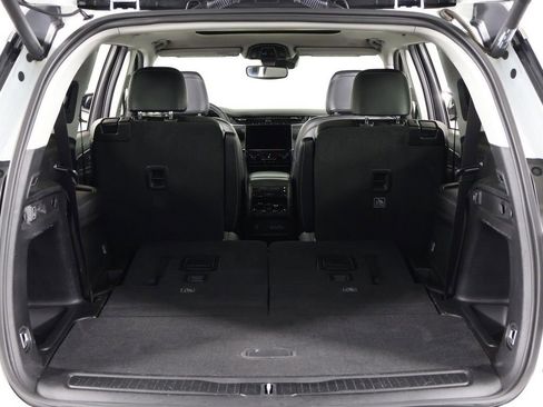 Used 2023 Jeep Grand Cherokee L Limited AWD/4WD image 22