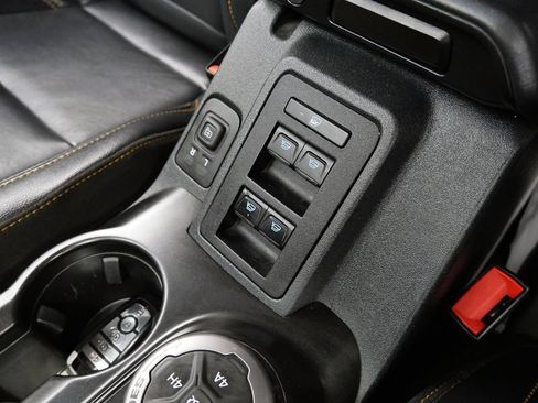 Used 2022 Ford Bronco Badlands AWD/4WD image 32