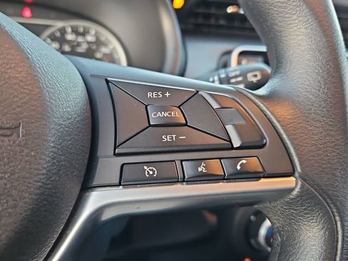 Used 2019 Nissan Kicks SV image 23