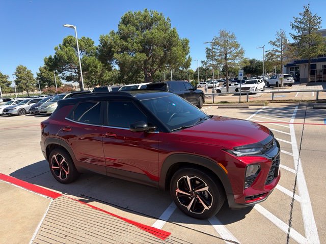 Used 2023 Chevrolet TrailBlazer RS w/ Sun and Liftgate Package FWD image 4