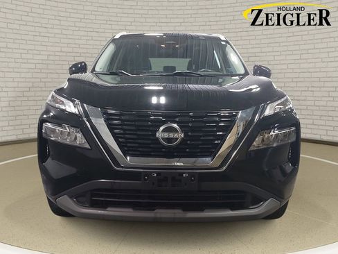 Used 2023 Nissan Rogue SV w/ SV Premium B Package AWD/4WD image 2
