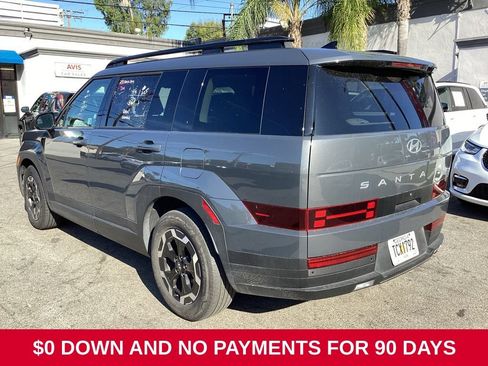 Used 2025 Hyundai Santa Fe SEL FWD image 4