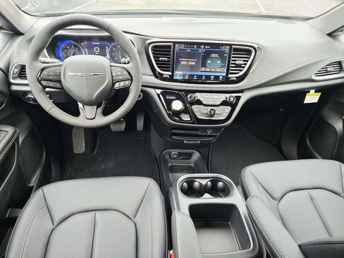 New 2026 Chrysler Pacifica Select w/ S Appearance Package FWD image 12
