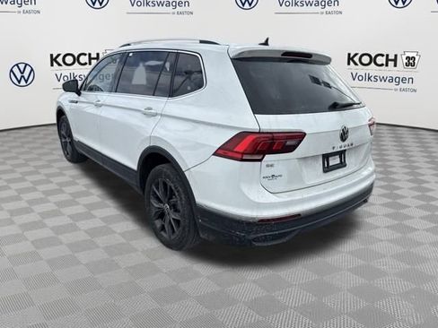 Used 2022 Volkswagen Tiguan SE w/ Panoramic Sunroof Package image 6