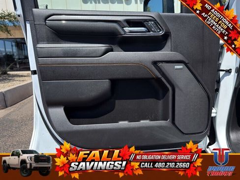 Used 2024 GMC Sierra 2500 AT4 w/ Technology Package AWD/4WD image 19