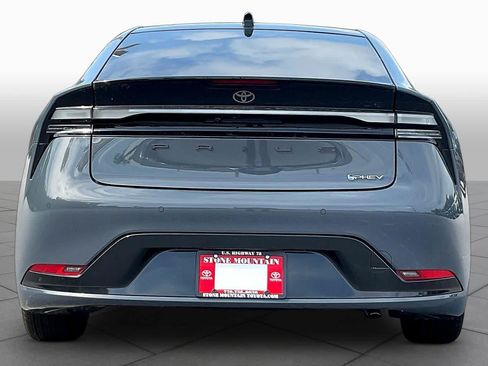 Used 2026 Toyota Prius Plug-In Hybrid FWD image 5