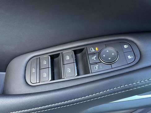 Used 2025 INFINITI QX60 Luxe w/ Cargo Package image 18